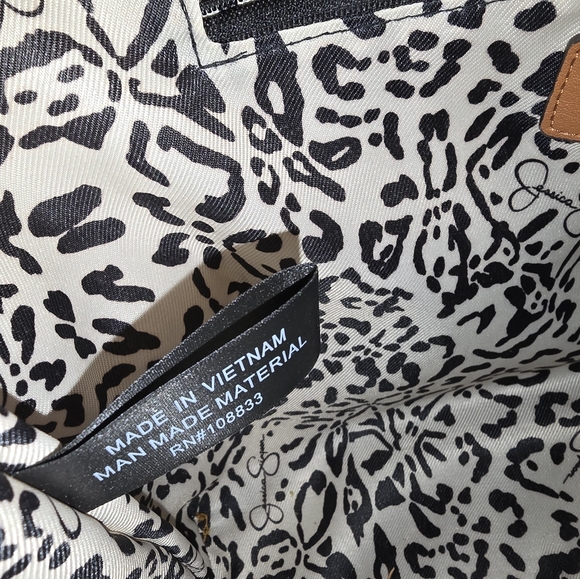 Jessica Simpson handbag 👜 - Picture 4 of 5